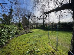 garden swing- click for photo gallery